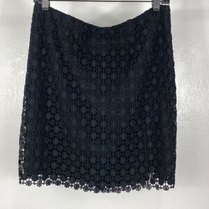 Vince Camuto black cotton lace crochet mini skirt size 6